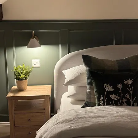 Chestnut Ravensworth * Richmond (North Yorkshire)